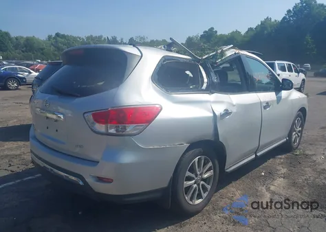 2015 Nissan Pathfinder S z USA, uszkodzony, nr VIN 5N1AR2MM3FC677811